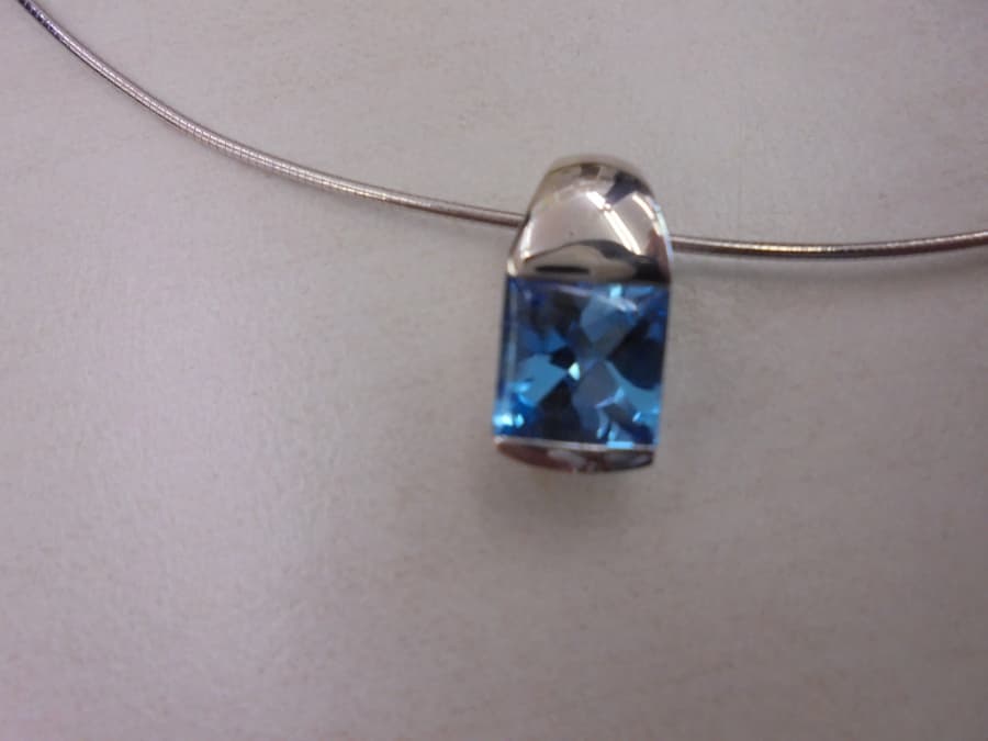 トパーズネックレス【飯田上郷店】 長野県飯田市にあるザ・ゴールド 飯田上郷店（※飯田インター店に移転いたしました）の画像1