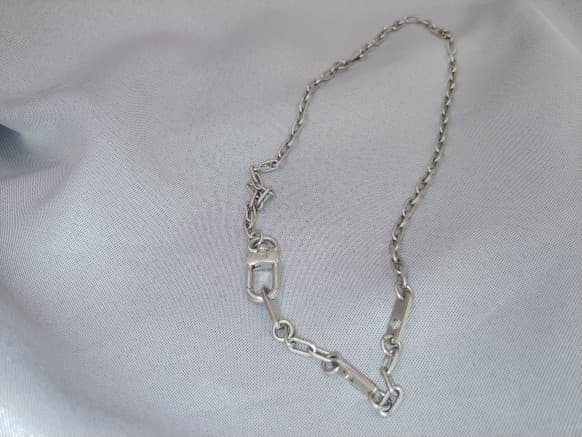 ルイ・ヴィトン　コリエ・LV　ステープルエディションの買取実績　【穂高店/長野県/安曇野市】 長野県安曇野市にあるザ・ゴールド 穂高店の画像1