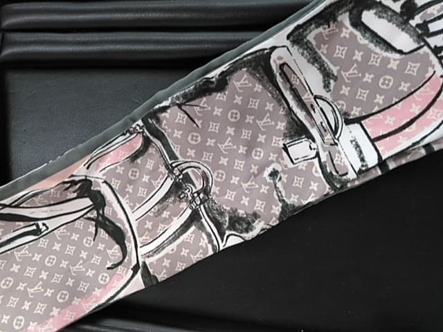 Louis Vuitton　スカーフの買取り実績【上田店/長野県/上田市】 長野県上田市にあるザ・ゴールド 上田店の画像1