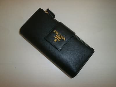 プラダ　ミディアムサフィアーノ　【上田店】 長野県上田市にあるザ・ゴールド 上田店の画像1