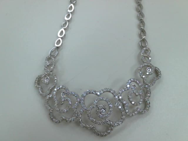 18金ホワイトゴールド　ネックレス【稲里中央店】 長野県長野市にあるザ・ゴールド 稲里中央店の画像1