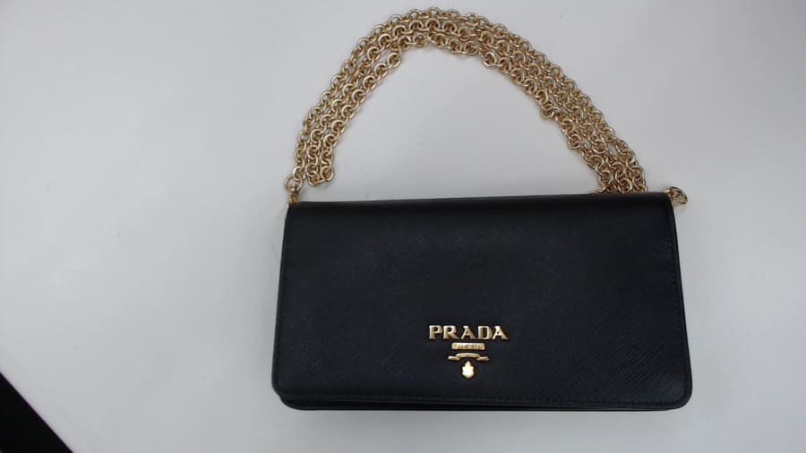 プラダ　チェーンウォレットの買取実績【稲里中央店/長野県/ 長野市】 長野県長野市にあるザ・ゴールド 稲里中央店の画像1