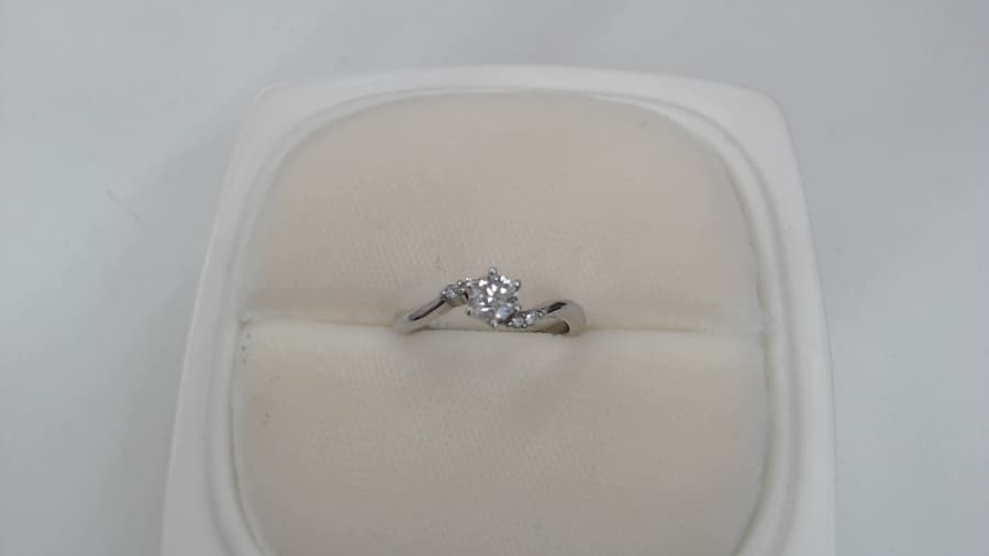 プラチナ900　ダイヤリングの買取実績【稲里中央店/長野県/長野市】 長野県長野市にあるザ・ゴールド 稲里中央店の画像1