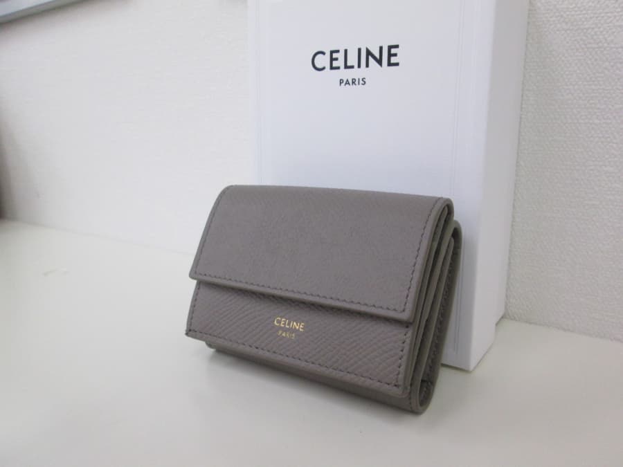 セリーヌ　フォールデットコンパクトウォレットの買取実績【上木戸店/新潟県/東区】 新潟県新潟市にあるザ・ゴールド 上木戸店の画像1