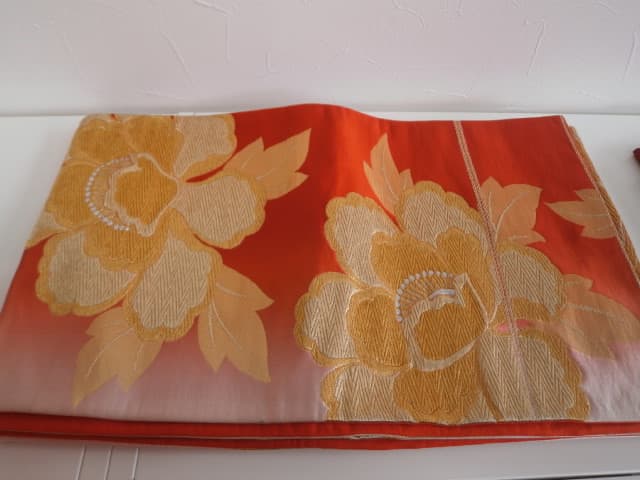 昔の着物や帯　【亀田店】 新潟県新潟市にあるザ・ゴールド 亀田店の画像1