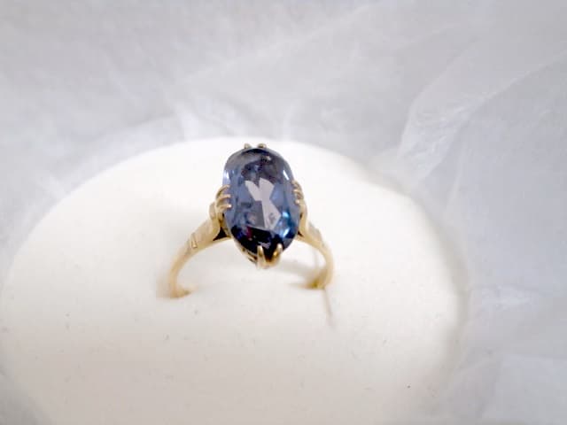 色石付リング　買い取り　k18　【亀田店】 新潟県新潟市にあるザ・ゴールド 亀田店の画像1