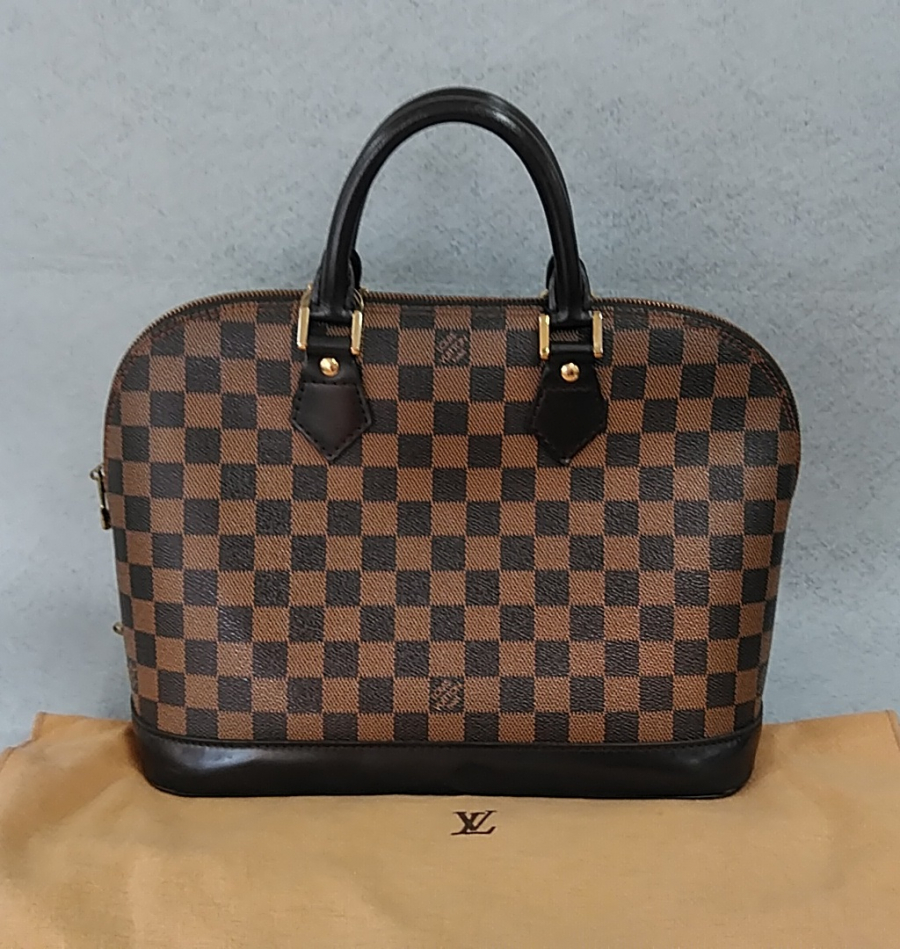 ブランド買取りの実績【新発田店/新潟県/新発田市】 新潟県新発田市にあるザ・ゴールド 新発田店（※12/8に新発田イオンモール前店に移転いたしました） の画像1