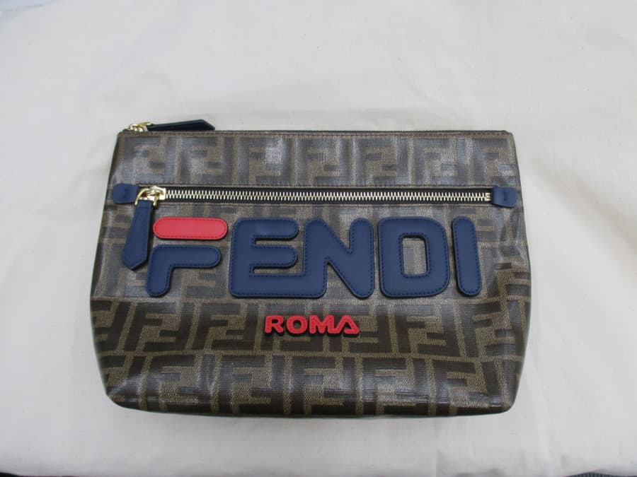 フェンディ　FILAコラボ ポーチの買取実績　【柏崎店/新潟県/柏崎市】 新潟県柏崎市にあるザ・ゴールド 柏崎店の画像1