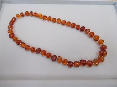 骨董　琥珀ネックレス　【柏崎店】 新潟県柏崎市にあるザ・ゴールド 柏崎店の画像1