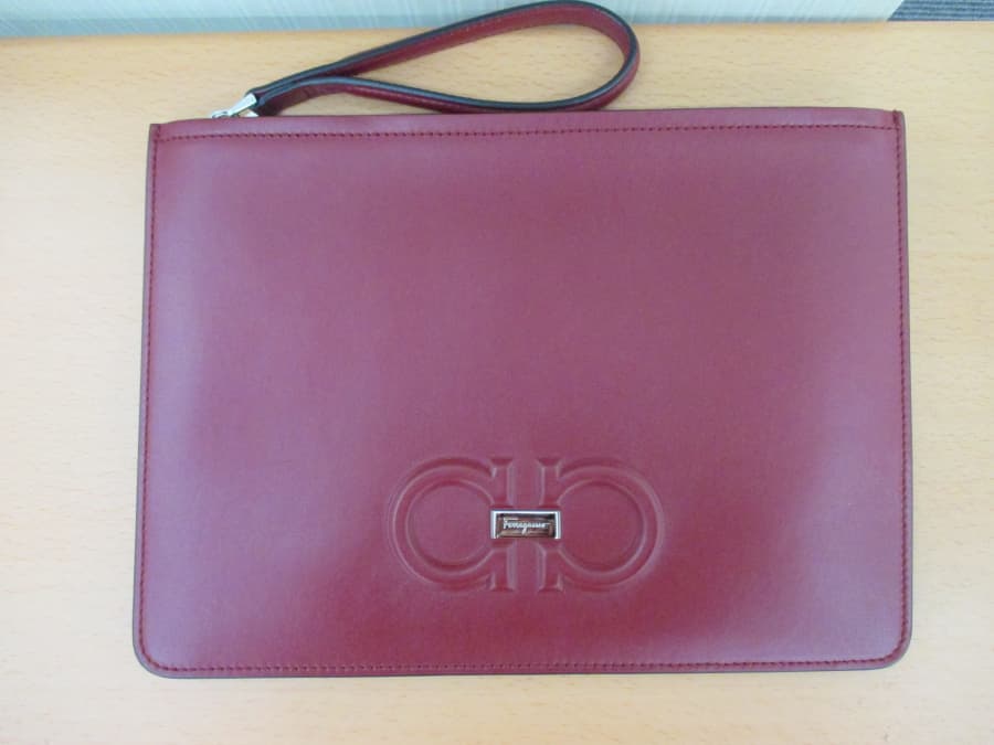 フェラガモ/クラッチバッグの買取実績【柏崎店/新潟県/柏崎市】 新潟県柏崎市にあるザ・ゴールド 柏崎店の画像1