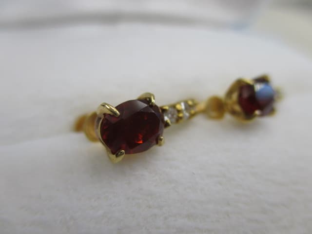 18金　石付きピアス【柏崎店】 新潟県柏崎市にあるザ・ゴールド 柏崎店の画像1