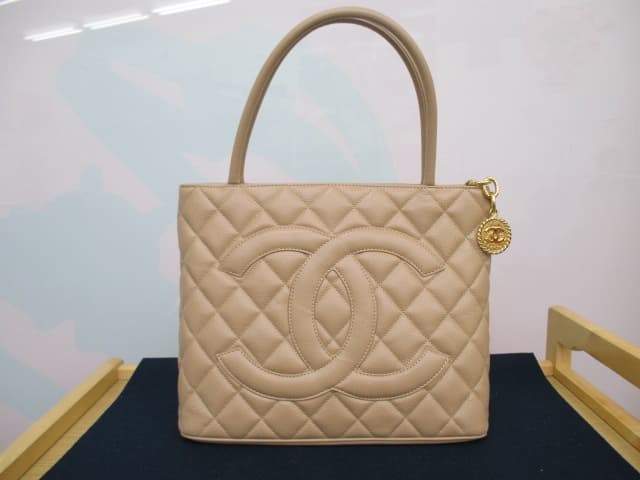 シャネル/復刻トート【柏崎店】 新潟県柏崎市にあるザ・ゴールド 柏崎店の画像1
