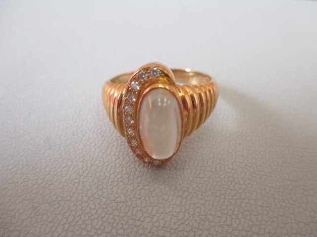 18金 色石付きリングの買取実績【柏崎店/新潟県/柏崎市】 新潟県柏崎市にあるザ・ゴールド 柏崎店の画像1