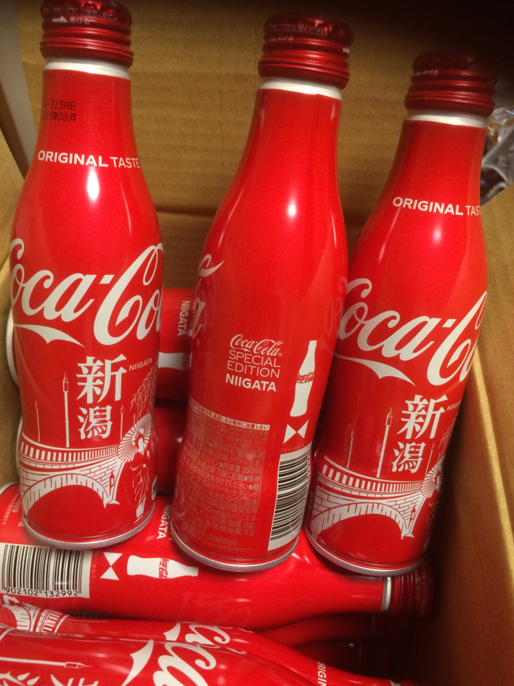 赤い缶のコカコーラー！【上越店】