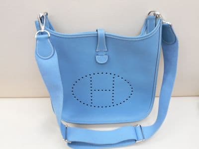 エルメス☆エブリン【上越店】 新潟県上越市にあるザ・ゴールド 上越店の画像1