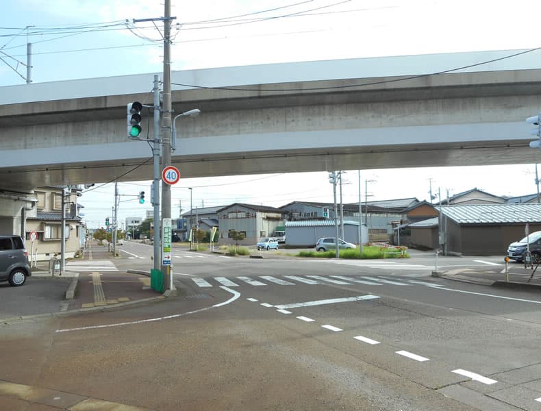 本町通り方面からお越しの場合