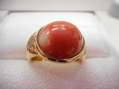 珊瑚の18金ﾘﾝｸﾞ【三条店】 新潟県三条市にあるザ・ゴールド 三条店の画像1