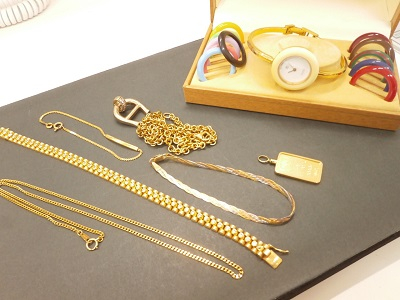 24金・18金アクセサリーとグッチの時計の買取実績　　【長岡店/新潟県/長岡市】 新潟県長岡市にあるザ・ゴールド 長岡店の画像1