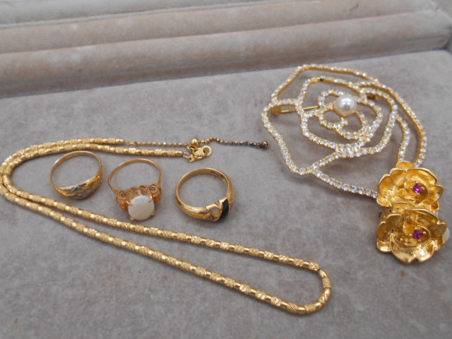 18金・メッキアクセサリーの買取実績　　【長岡店/新潟県/長岡市】 新潟県長岡市にあるザ・ゴールド 長岡店の画像1