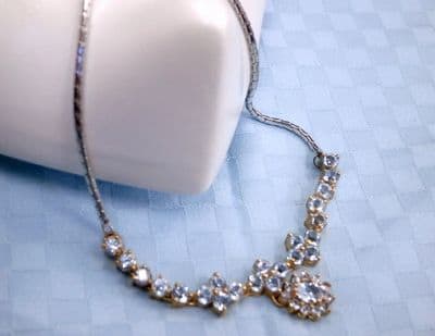 18金色石付きネックレス【新潟中央店】 新潟県新潟市にあるザ・ゴールド 新潟中央店（※新潟上近江店に移転いたしました）の画像1