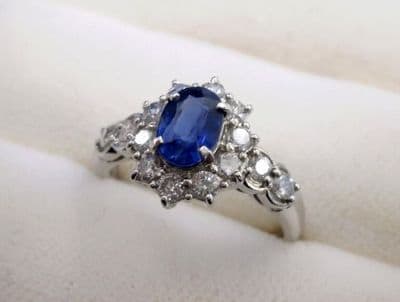 プラチナ900色石付きリング【新潟中央店】 新潟県新潟市にあるザ・ゴールド 新潟中央店（※新潟上近江店に移転いたしました）の画像1