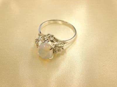 プラチナ850色石付きリング【新潟中央店】 新潟県新潟市にあるザ・ゴールド 新潟中央店（※新潟上近江店に移転いたしました）の画像1