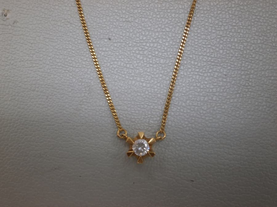 18金ダイヤつきネックレス【新潟西店】 新潟県新潟市にあるザ・ゴールド 新潟西店の画像1