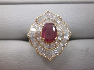 金とプラチナの色石付きダイヤモンドリング　【新潟西店】 新潟県新潟市にあるザ・ゴールド 新潟西店の画像1