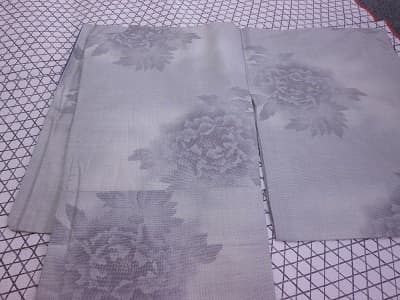 白大島紬　着物　【新潟西】 新潟県新潟市にあるザ・ゴールド 新潟西店の画像1