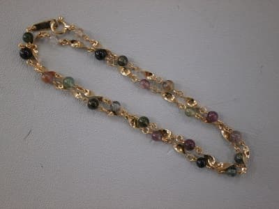 色石付き　18金ネックレス　【新潟西店】 新潟県新潟市にあるザ・ゴールド 新潟西店の画像1