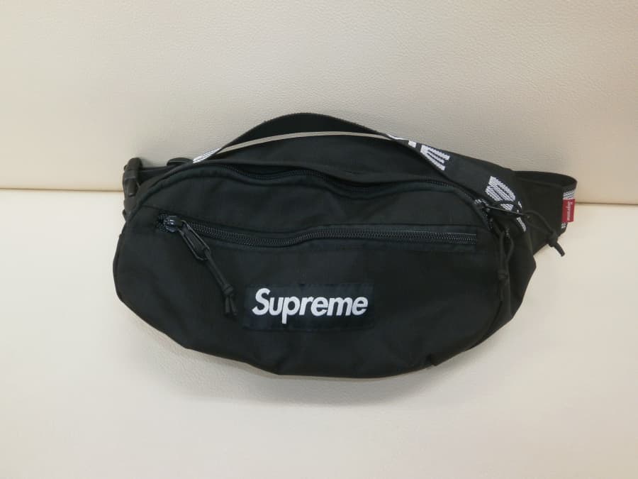 シュプリームのウエストポーチの買取実績【いわき平店/福島県/いわき市】 福島県いわき市にあるザ・ゴールド いわき平店（※平谷川瀬店に移転いたしました）の画像1