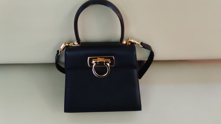 フェラガモ　カンチーニ２WAYショルダーバッグ【須賀川インター店】 福島県須賀川市にあるザ・ゴールド 須賀川インター店の画像1