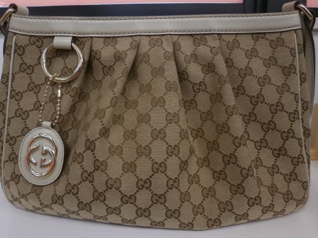 グッチ　ショルダーバッグ【須賀川インター店】 福島県須賀川市にあるザ・ゴールド 須賀川インター店の画像1