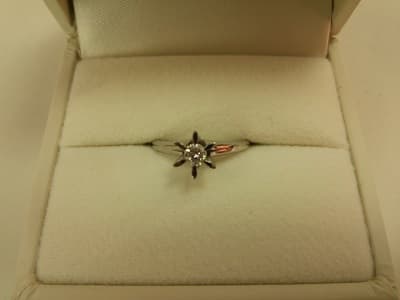 ダイヤモンドリング　0.16カラット【須賀川インター店】 福島県須賀川市にあるザ・ゴールド 須賀川インター店の画像1