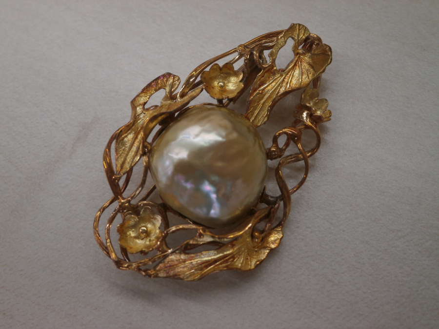 パール付き18金ブローチの買取実績【いわき小名浜店/福島県/いわき市】 福島県いわき市にあるザ・ゴールド いわき小名浜店の画像1