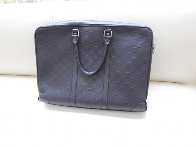 ルイヴィトン　ポルトドキュマンヴォワヤージュ【郡山新さくら通り店】 福島県郡山市にあるザ・ゴールド 郡山新さくら通り店の画像1