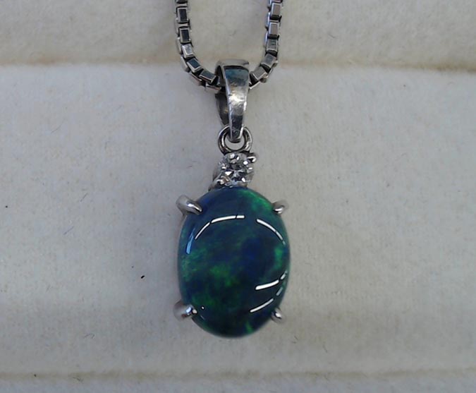 オパールネックレスの買取実績【福島店/福島県/福島市】 福島県福島市にあるザ・ゴールド 福島店の画像1