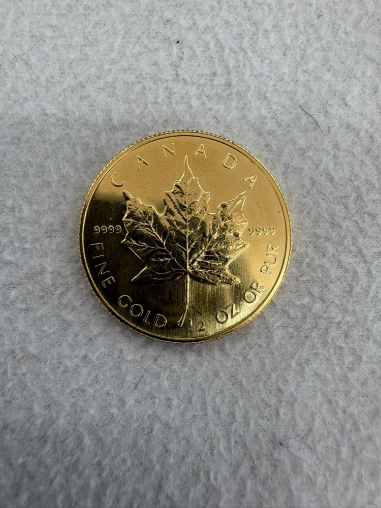 K24 メイプルリーフ金貨 1/2オンスの買取実績【南吉成店/宮城県/仙台市】 宮城県仙台市にあるザ・ゴールド 南吉成店の画像1