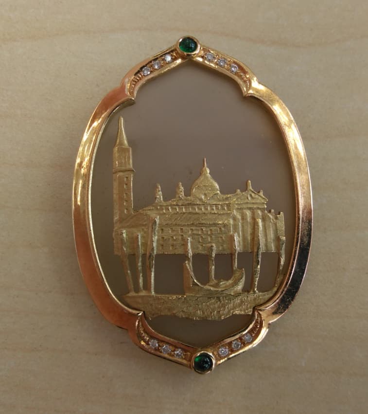 18金水野薫子ブローチの買取実績【南吉成店/宮城県/仙台市】 宮城県仙台市にあるザ・ゴールド 南吉成店の画像1