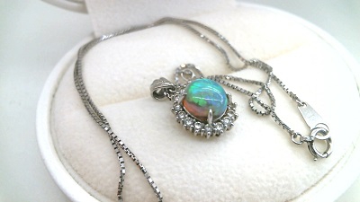 10月の宝石オパールについて【南吉成店】