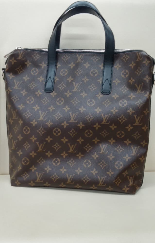 ルイ・ヴィトン   モノグラムマカサー  キタン　ブラウン ブラック　2wayトートバッグ  M40388の買取実績【東仙台店/宮城県/仙台市/宮城野区】 宮城県仙台市にあるザ・ゴールド 東仙台店の画像1
