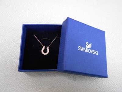 スワロフスキー　ホースシューネックレス【東仙台店】 宮城県仙台市にあるザ・ゴールド 東仙台店の画像1