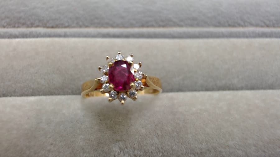 色石・メレダイヤ付18金リング　【石巻店】 宮城県石巻市にあるザ・ゴールド 石巻店の画像1