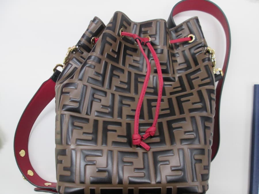 フェンディ　モントレゾール　【古川店】 宮城県大崎市にあるザ・ゴールド 古川店の画像1