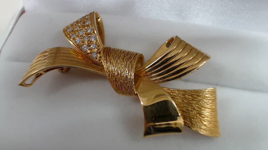 １８金ダイヤブローチ【古川店】 宮城県大崎市にあるザ・ゴールド 古川店の画像1