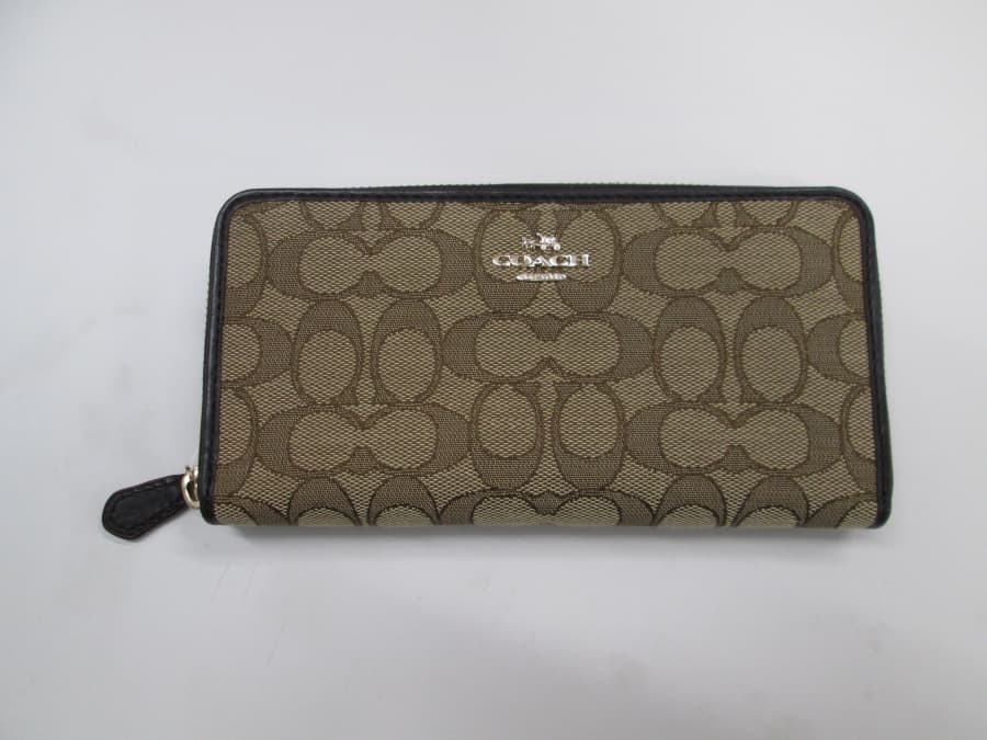 COACH長財布　【古川店】 宮城県大崎市にあるザ・ゴールド 古川店の画像1