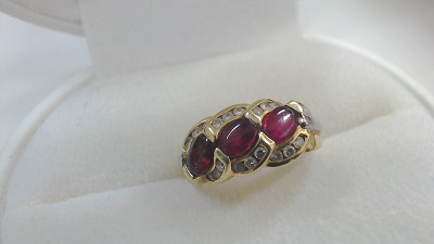 モードの帝王　イヴ・サンローラン【古川店】