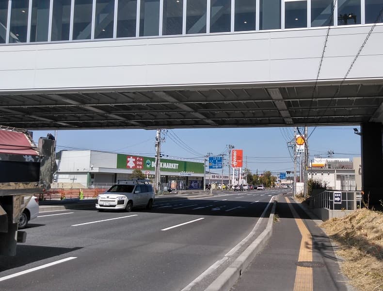 利府街道（8号線）を松島方面に向かって進んでくると左手にイオン利府店さまが見えてきます。