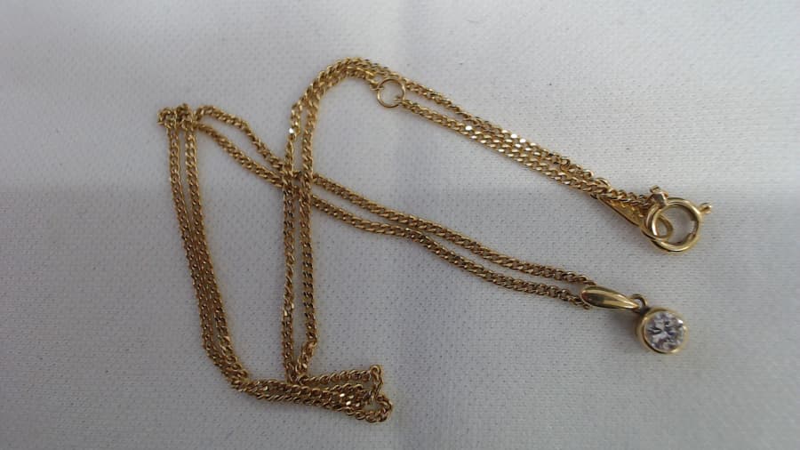 18金ダイヤ付きネックレスの買取実績【利府店/宮城県/宮城郡利府町】 宮城県宮城郡にあるザ・ゴールド 利府店の画像1