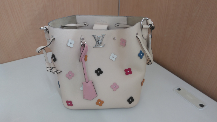 ルイヴィトン　ロックミーバケットフラワーの買取実績【利府店/宮城郡利府町/宮城県】 宮城県宮城郡にあるザ・ゴールド 利府店の画像1